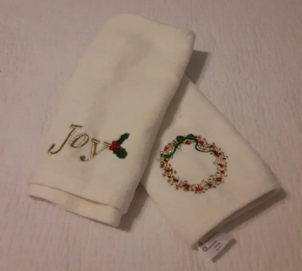 December Home Christmas Hand Towel Set 2pc
